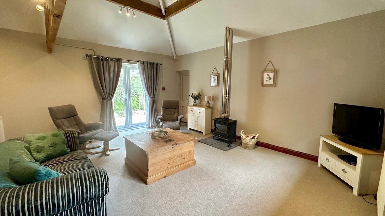 Photo of Livingroom in Alton