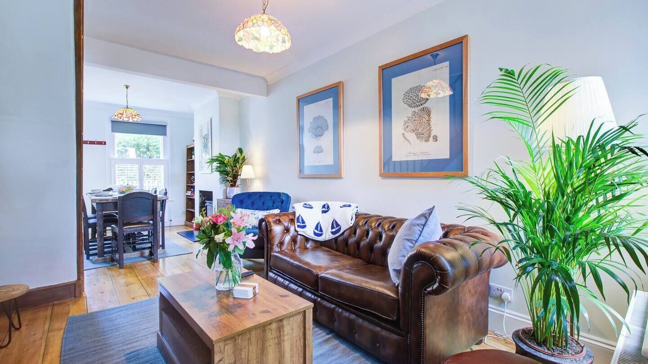 Photo of Livingroom in Leigh-on-Sea