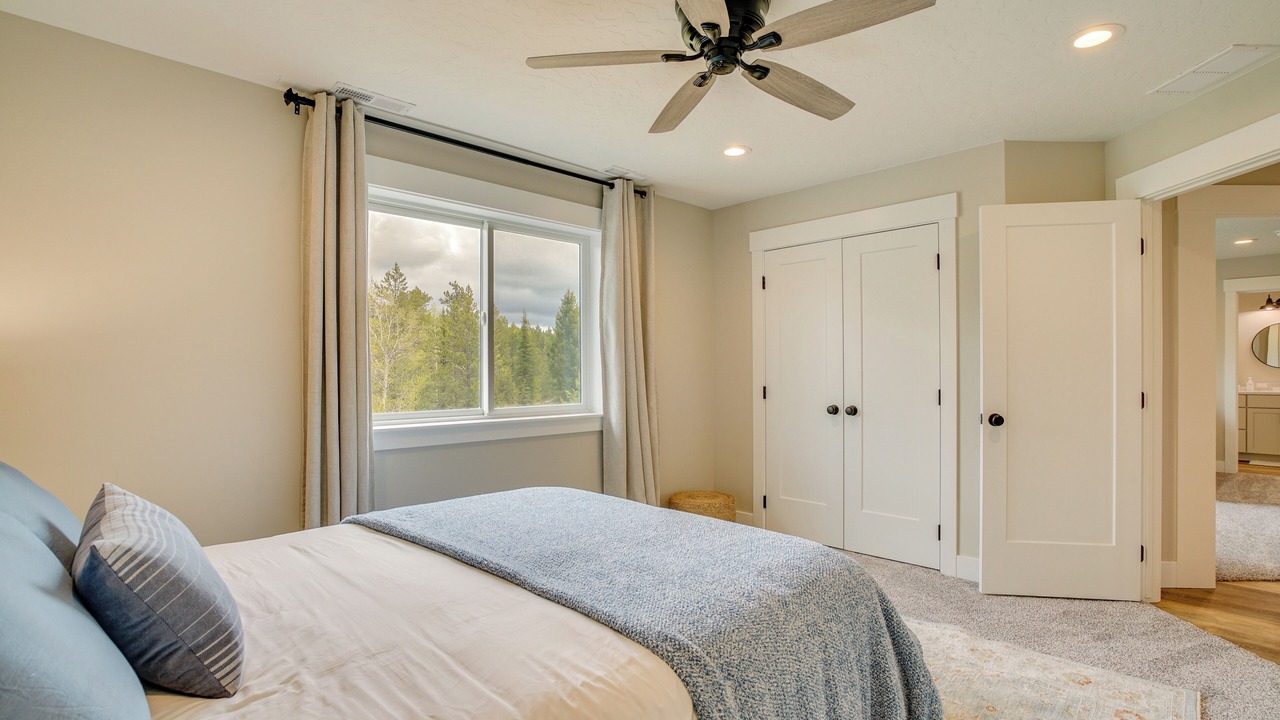 Photo of Bedroom in Tamarack Resort
