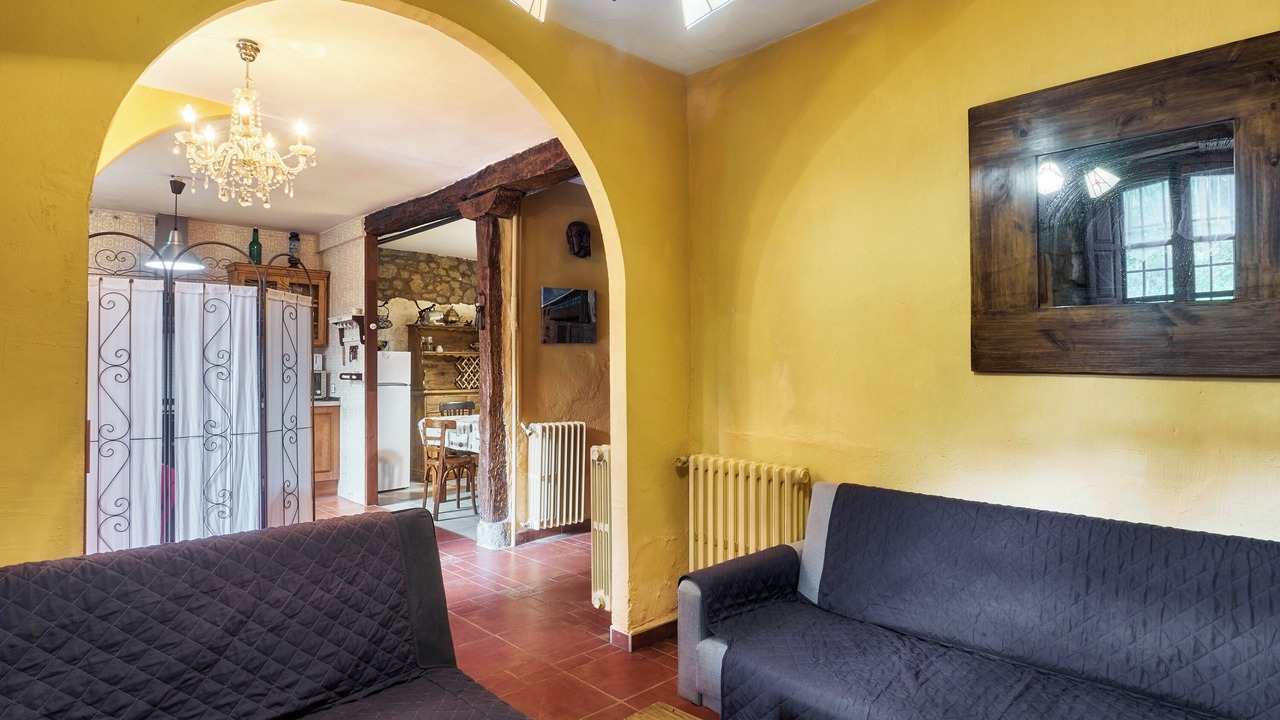 Photo of Livingroom in La Pola de Gordon