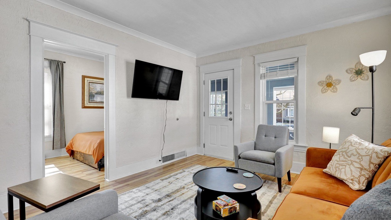 Photo of Bedroom in Lansing