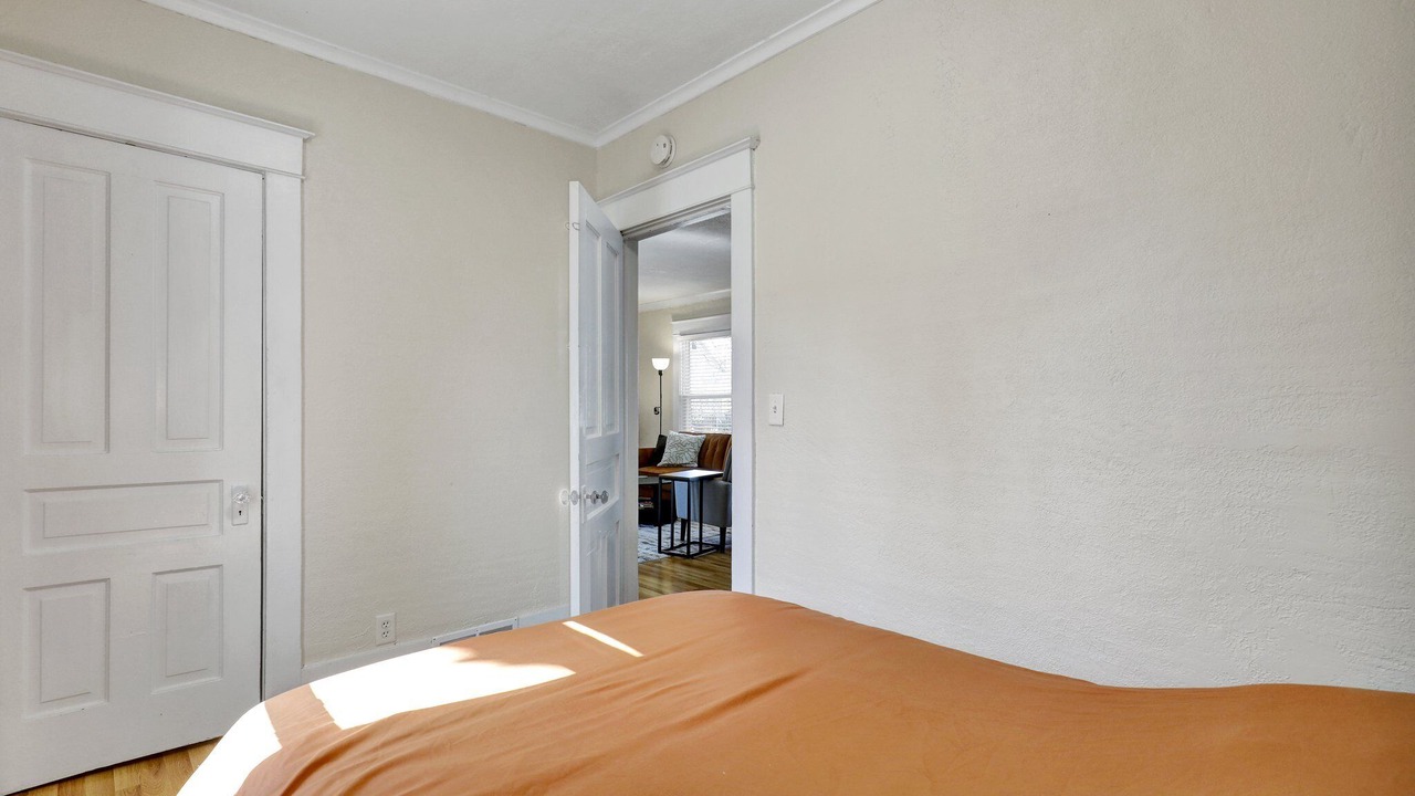 Photo of Bedroom in Lansing