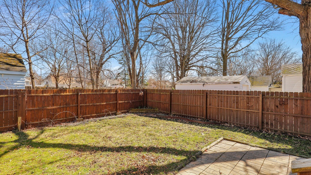 Photo of Outdoor in Lansing