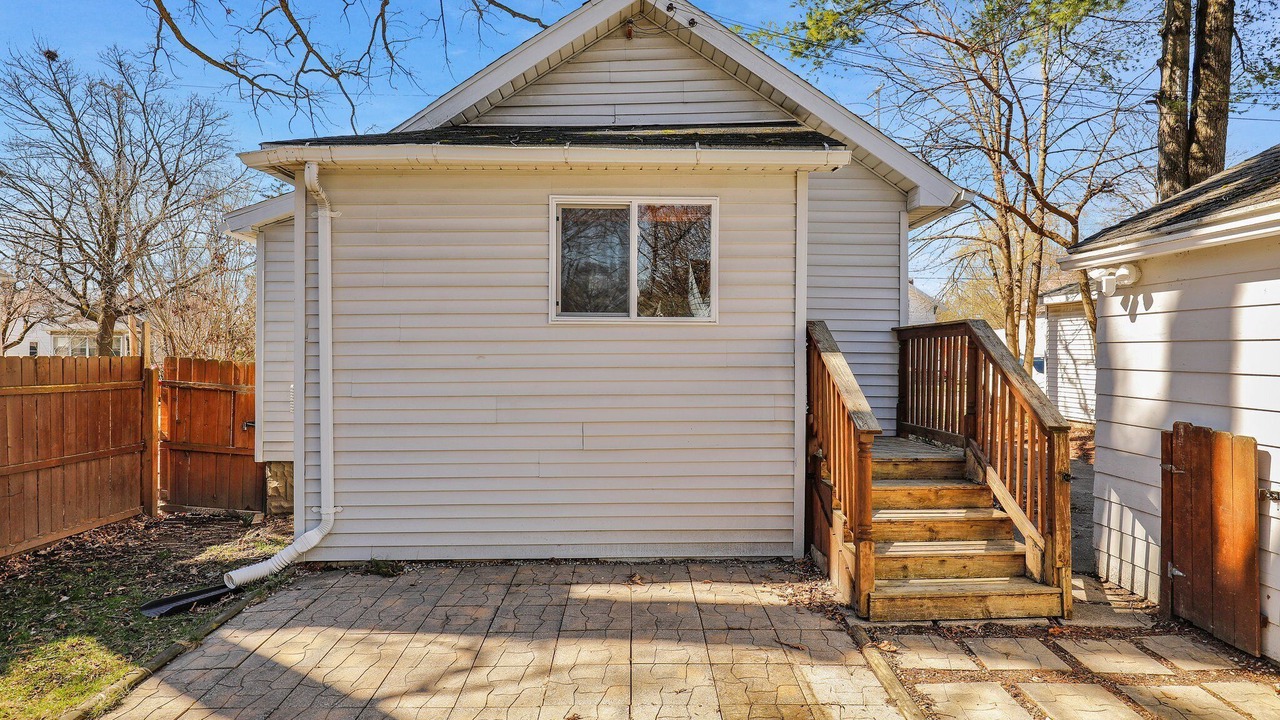Photo of Outdoor in Lansing