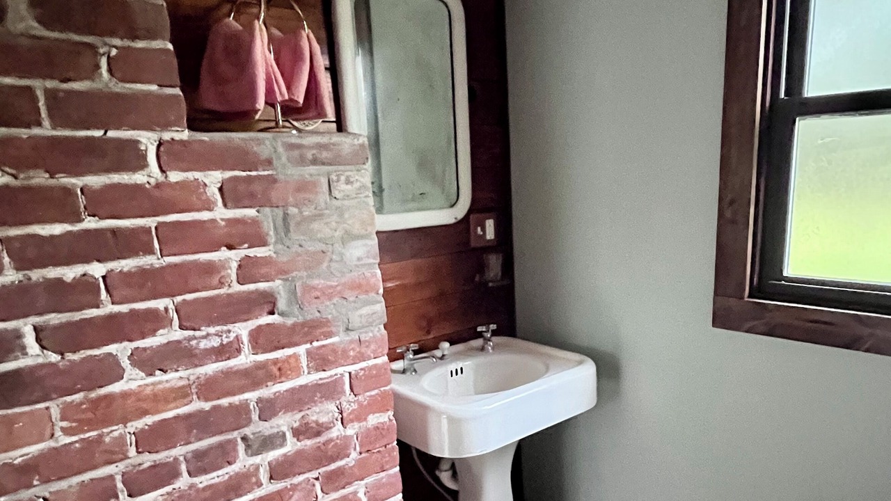 Photo of Bathroom in Creal Springs