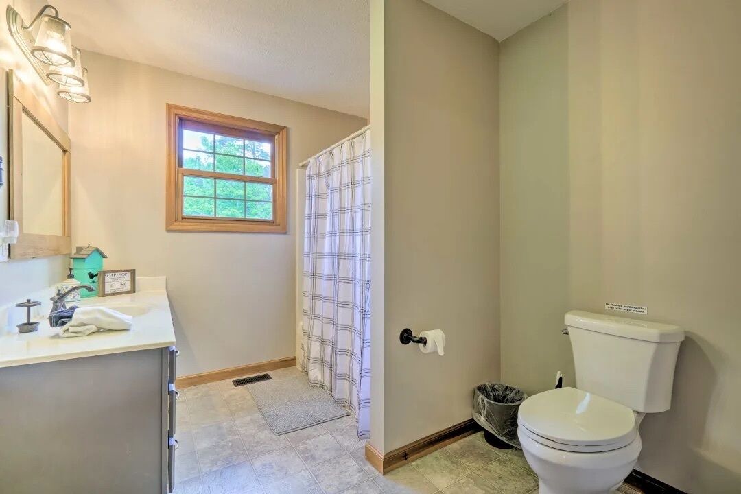 Photo of Bathroom in Logan