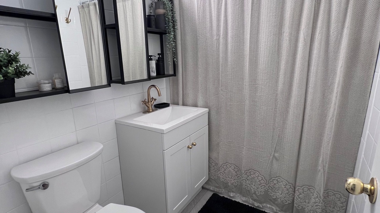 Photo of Bathroom in Vancouver South