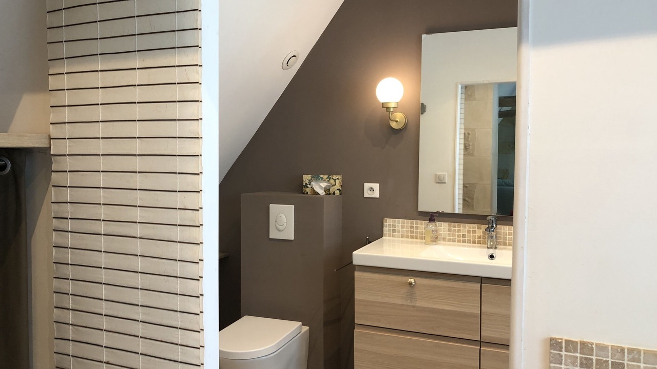 Photo of Bathroom in Cheille