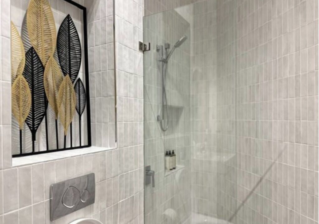Photo of Bathroom in Haymarket