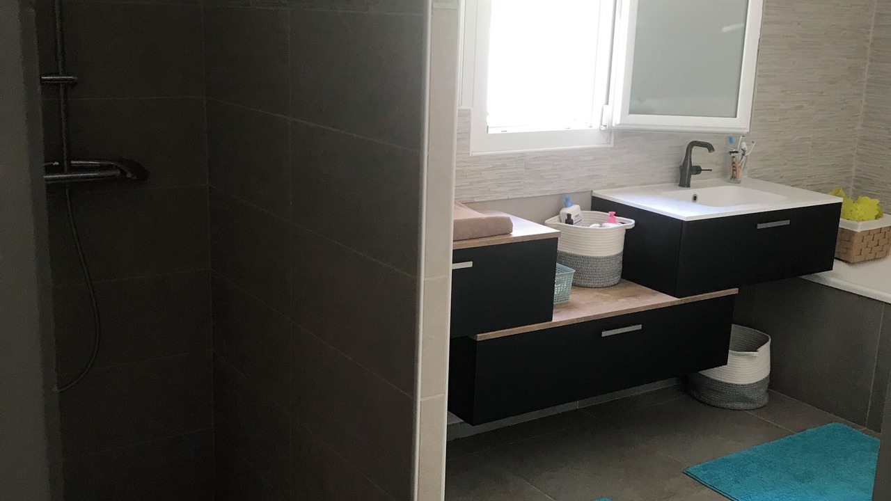 Photo of Bathroom in Vesseaux