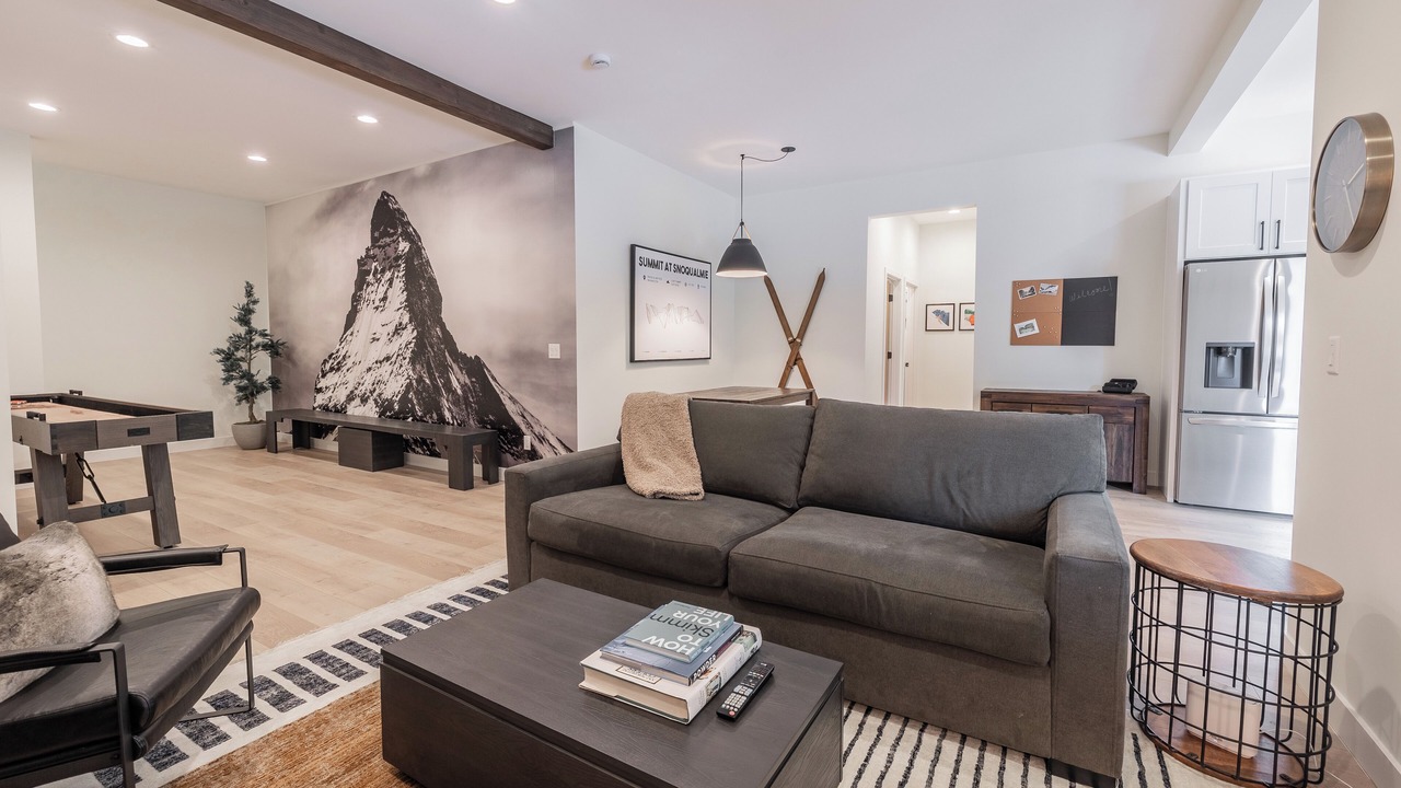 Photo of Livingroom in Snoqualmie Pass