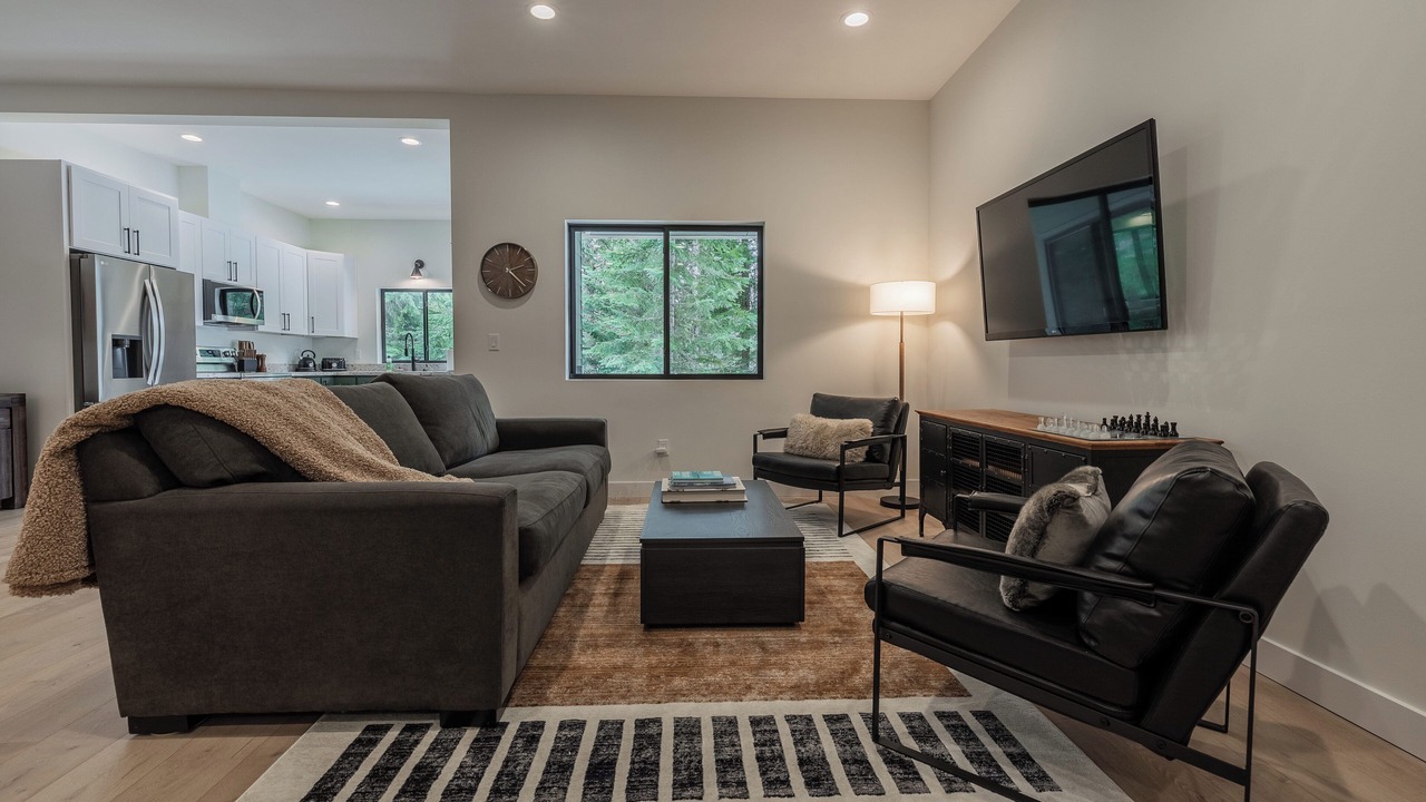 Photo of Livingroom in Snoqualmie Pass