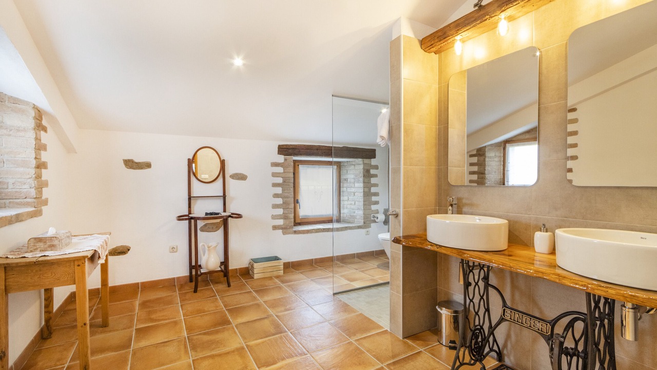 Photo of Bathroom in Solsona