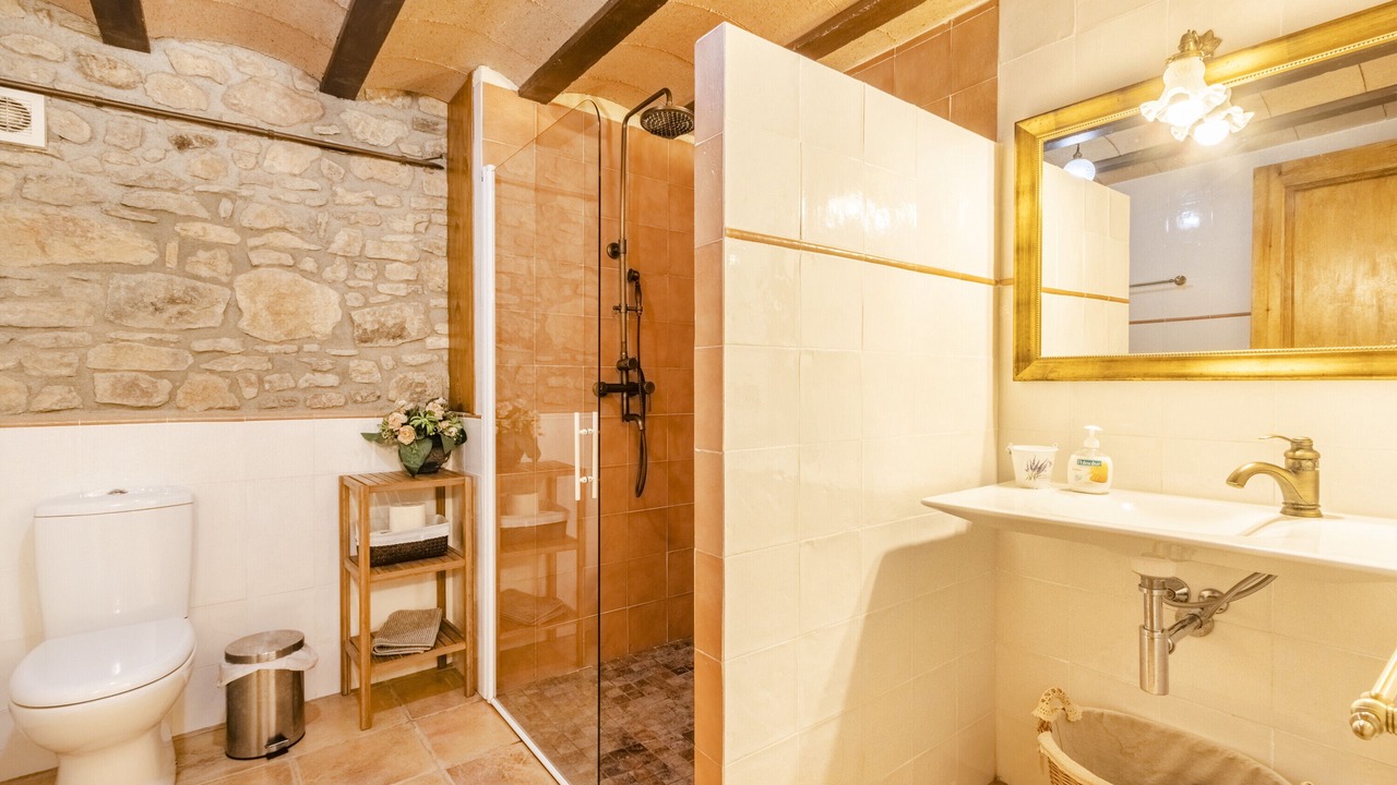 Photo of Bathroom in Olius