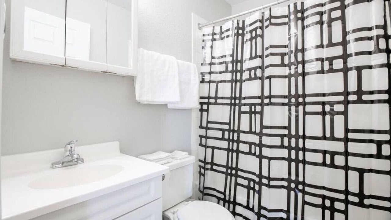 Photo of Bathroom in Groveland