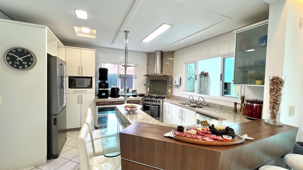 Photo of Kitchen in Jurere Internacional