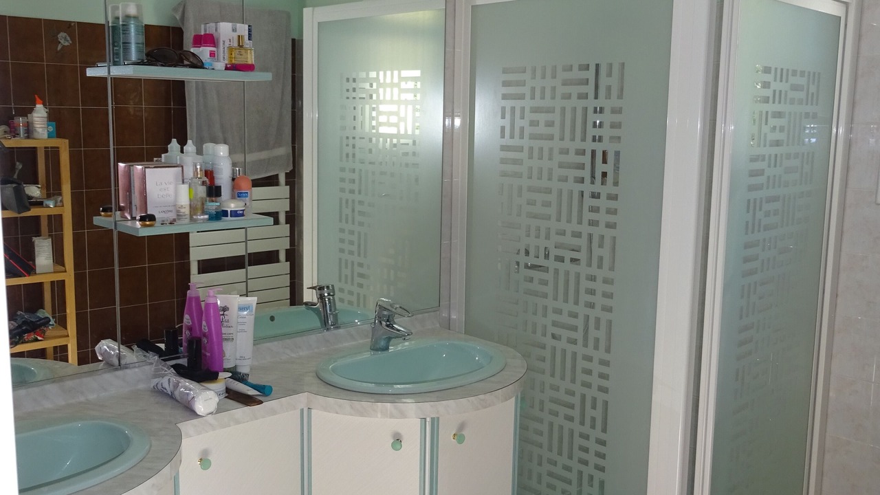 Photo of Bathroom in Vergeze