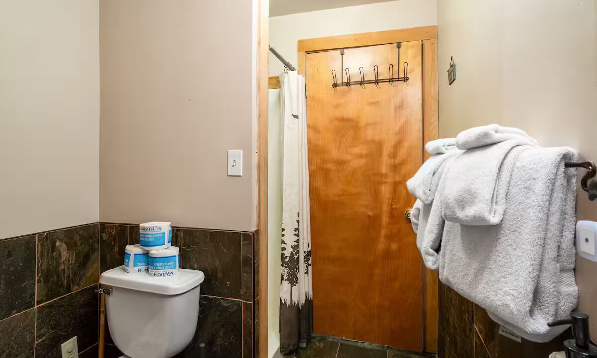 Photo of Bathroom in Lazy Acres