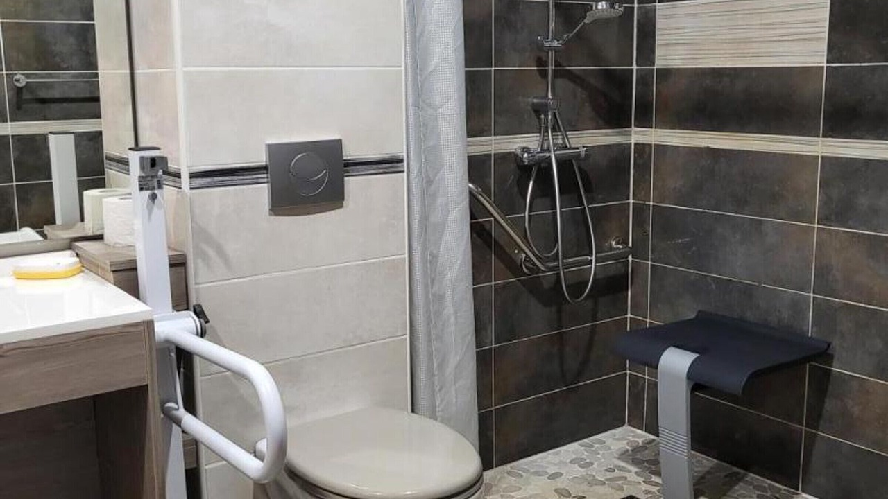 Photo of Bathroom in Thenay