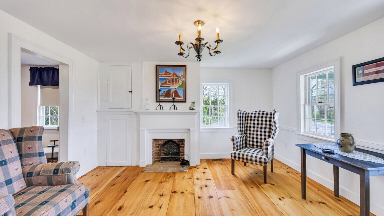 Photo of Livingroom in Northville