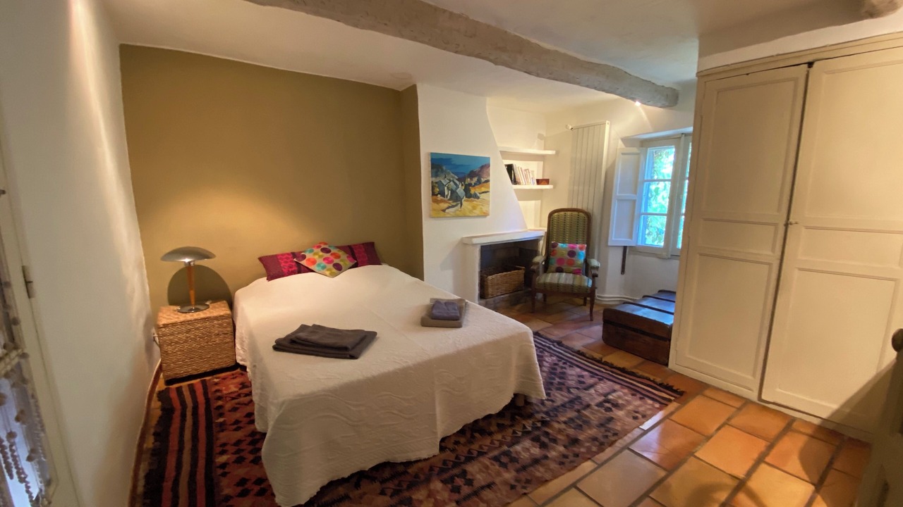 Photo of Bedroom in Entrecasteaux