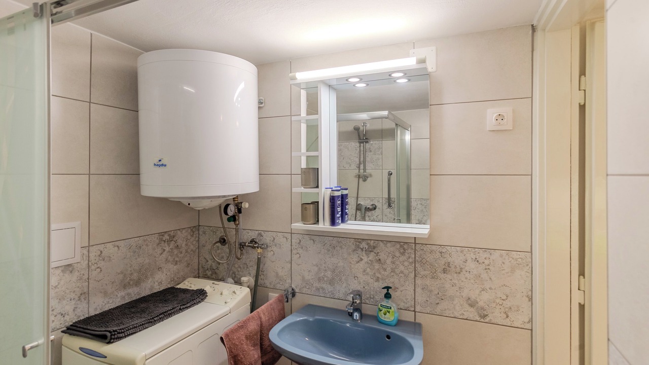 Photo of Bathroom in Revfulop