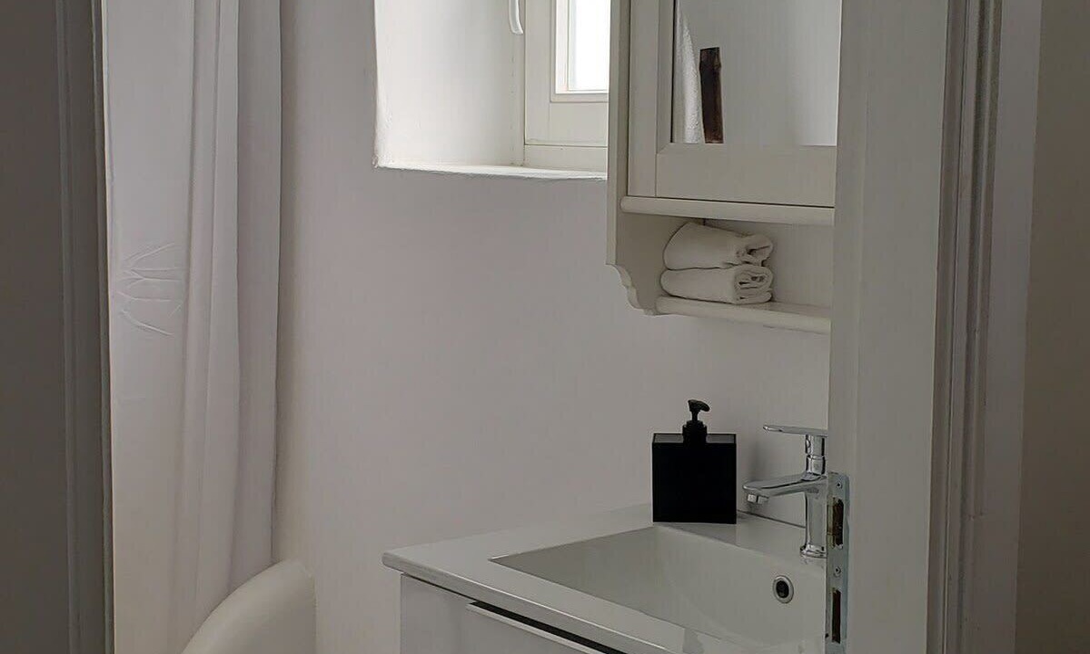 Photo of Bathroom in Ornos
