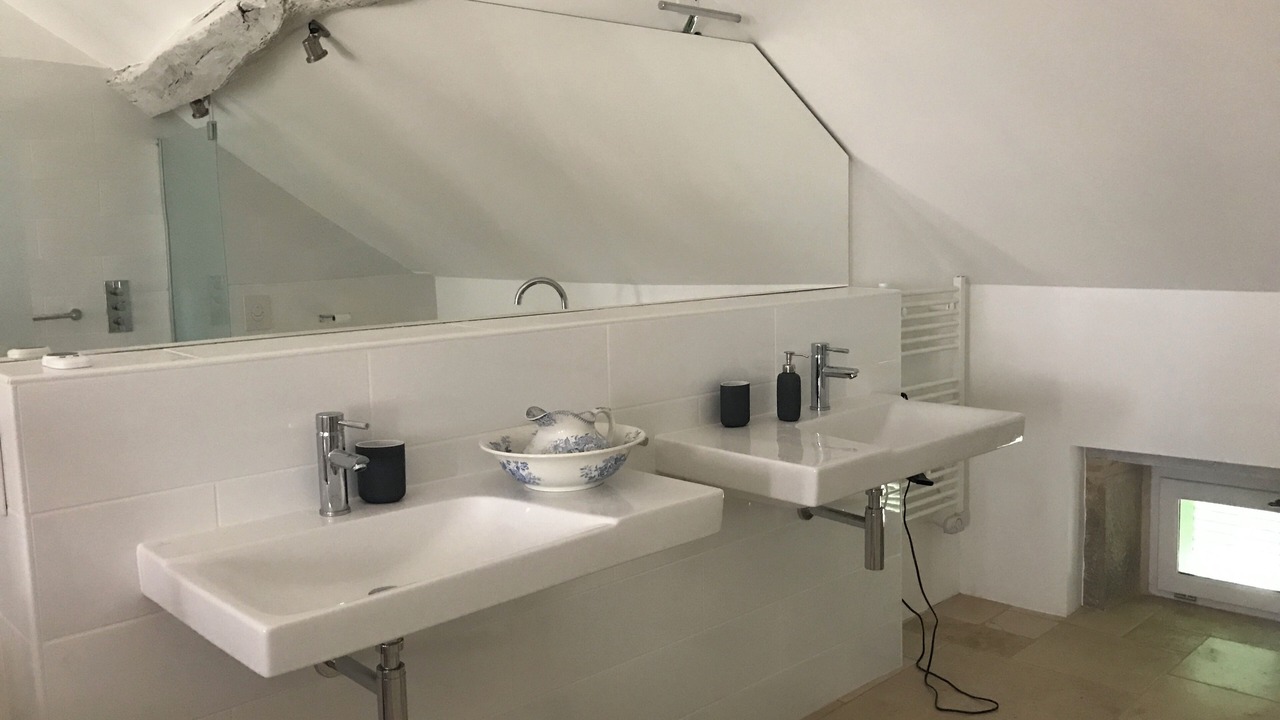 Photo of Bathroom in Meursault