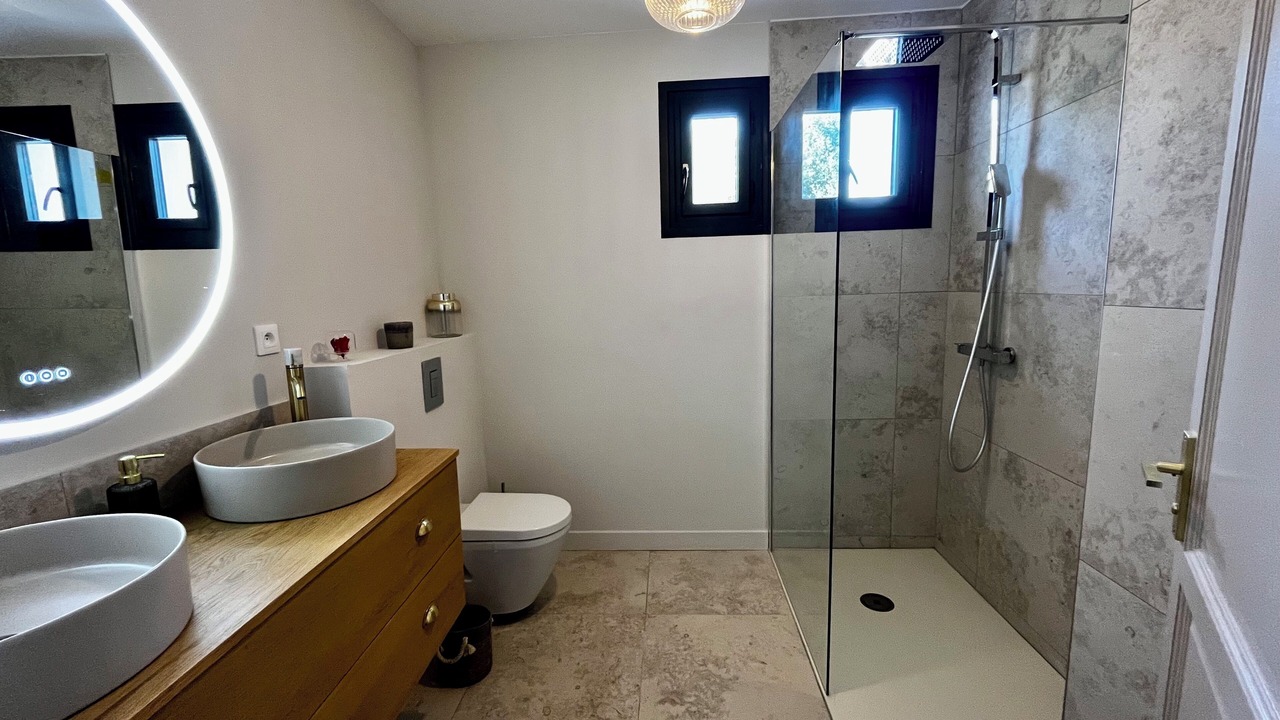 Photo of Bathroom in Saint-Maximin-la-Sainte-Baume