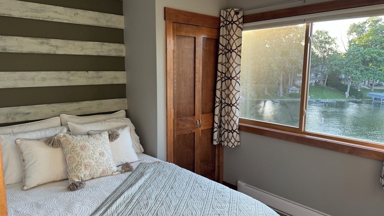 Photo of Bedroom in Okauchee Lake