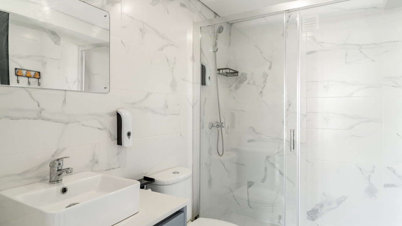 Photo of Bathroom in Lever