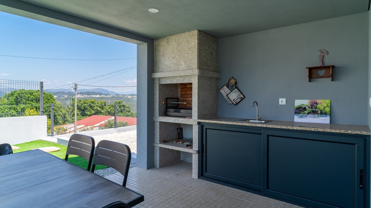 Photo of Outdoor in Lever