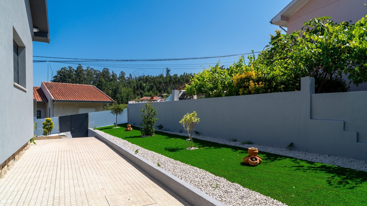 Photo of Outdoor in Lever