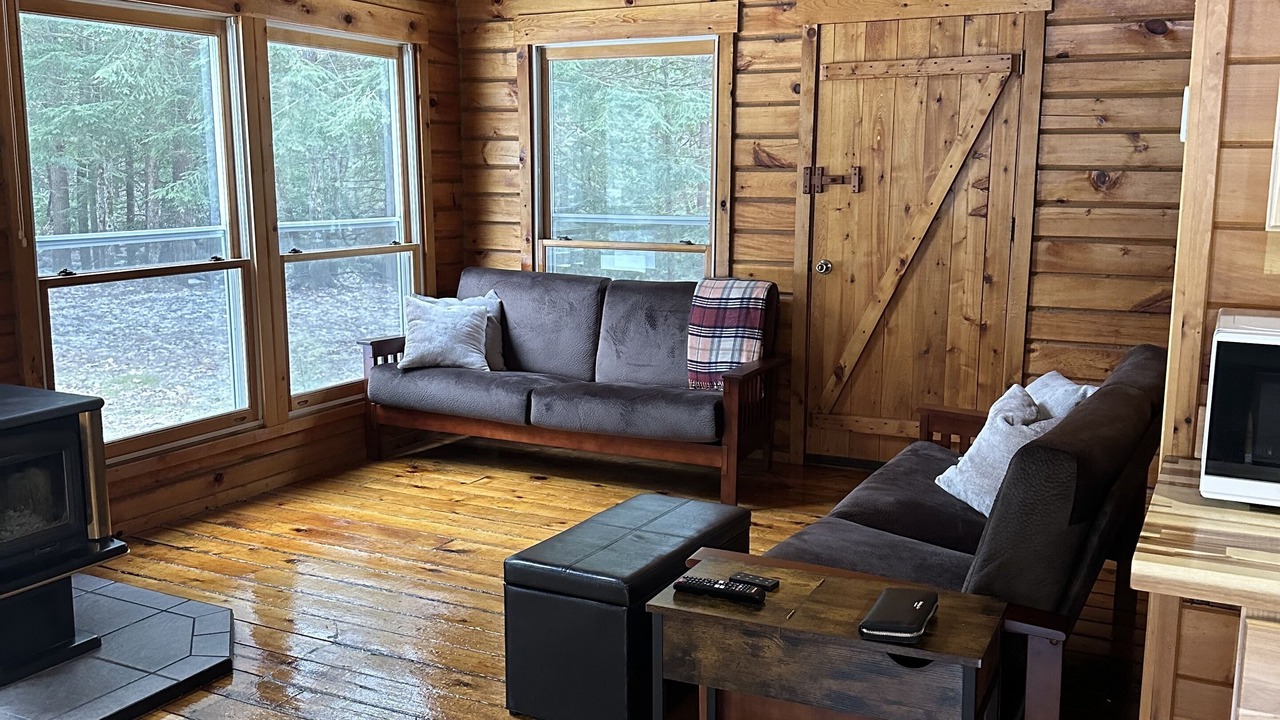 Photo of Livingroom in L'Anse