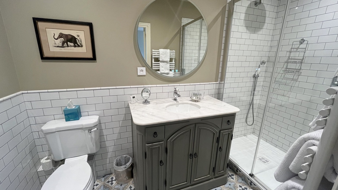 Photo of Bathroom in Meursault