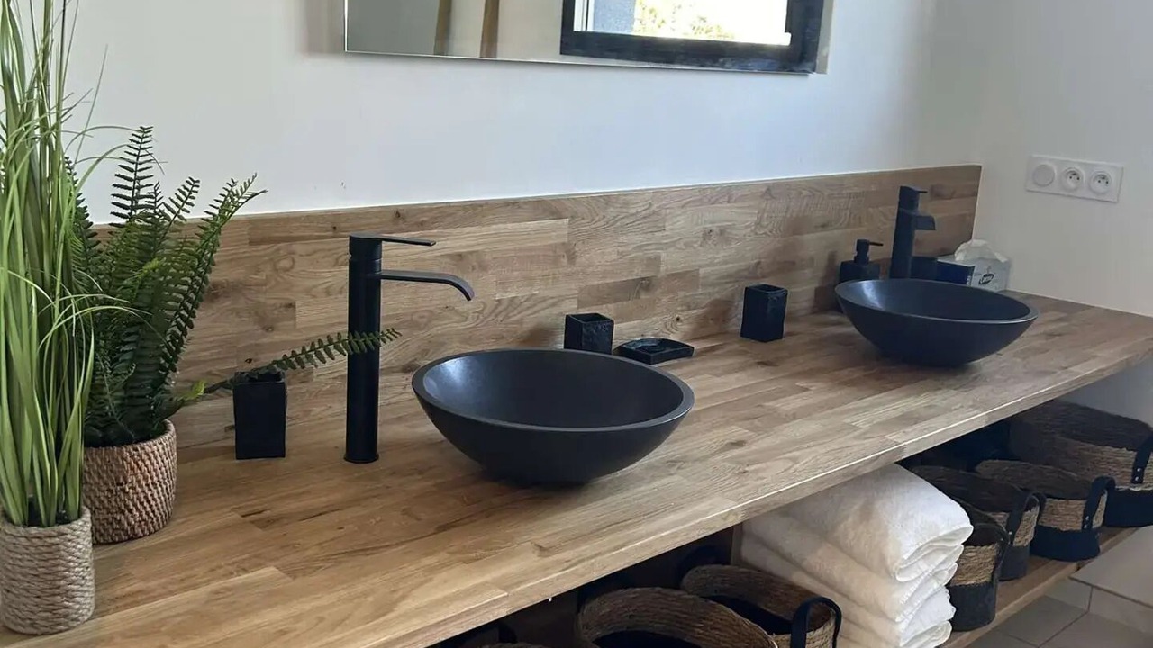Photo of Bathroom in Locquirec