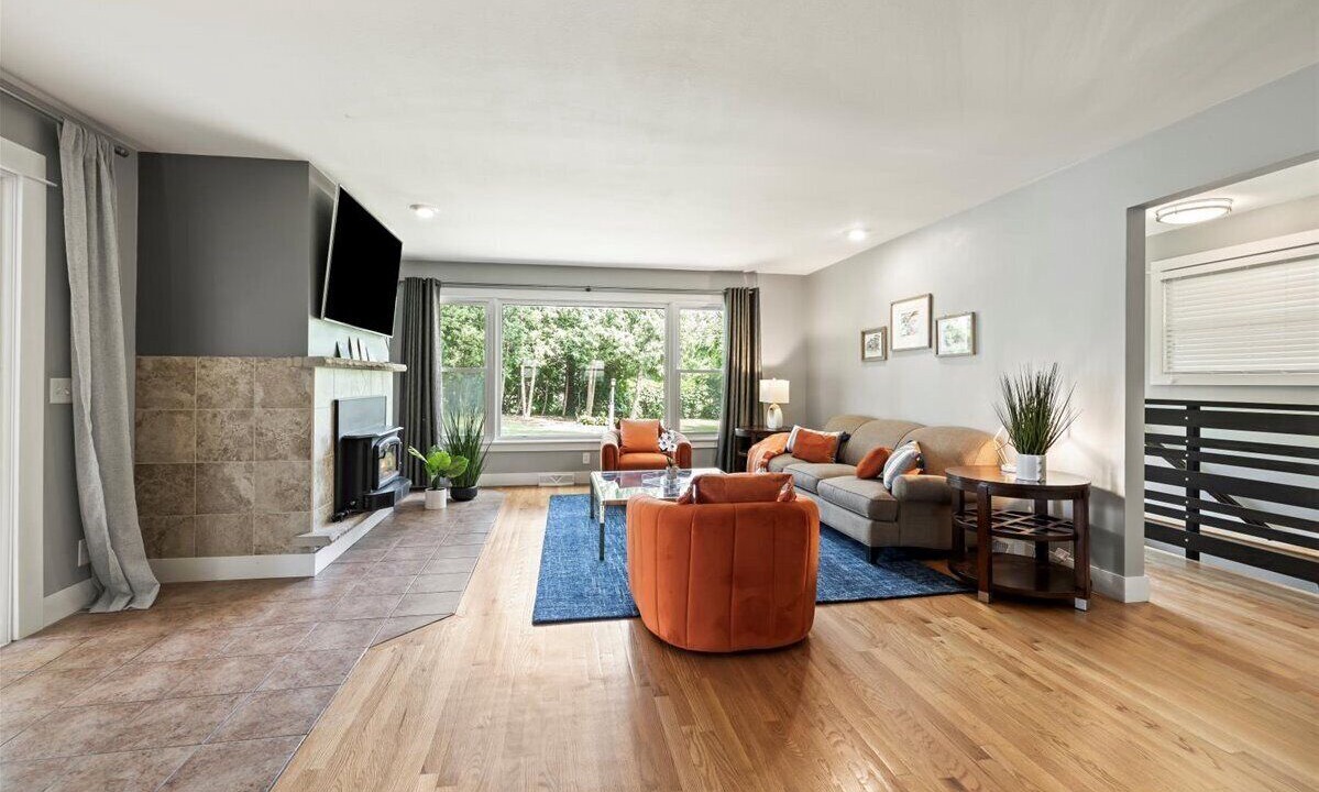 Photo of Livingroom in Monona