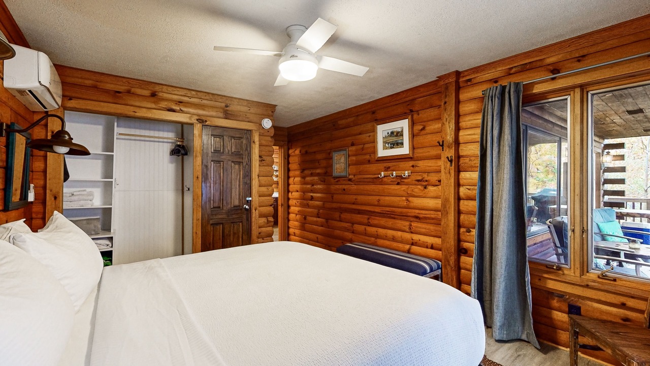 Photo of Bedroom in Valois