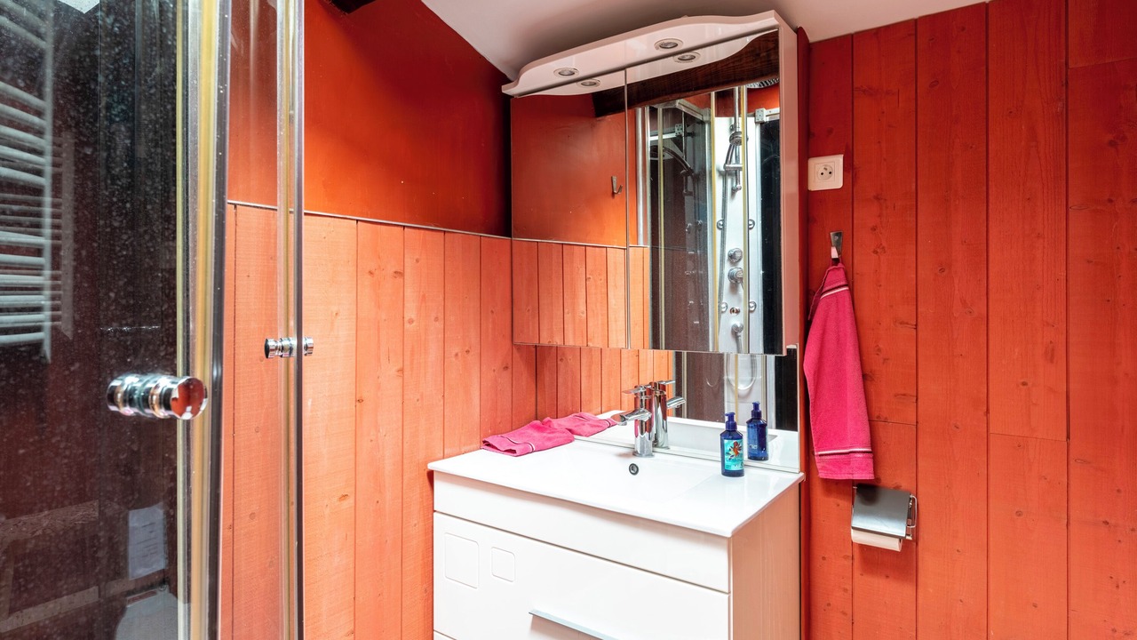Photo of Bathroom in Barbentane