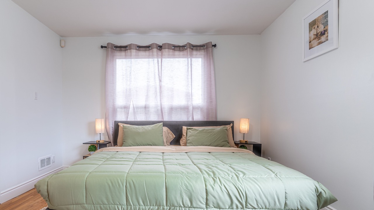 Photo of Bedroom in Glabar Park