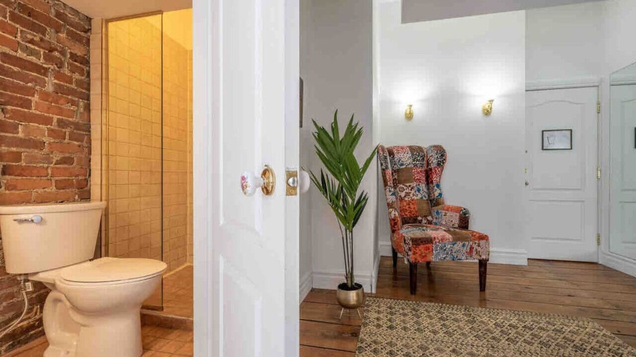Photo of Bathroom in Ville-Marie
