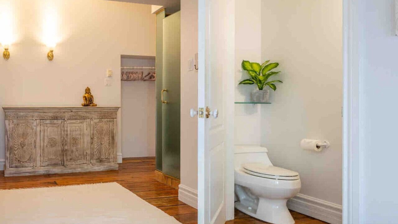 Photo of Bathroom in Ville-Marie