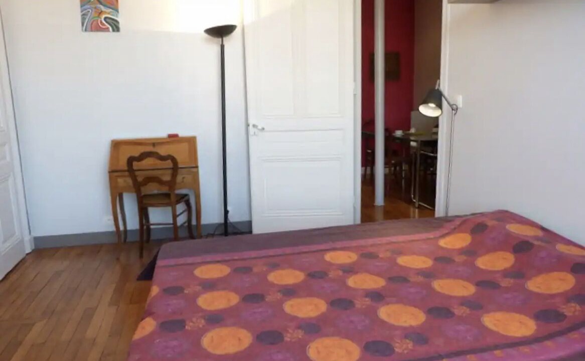 Photo of Bedroom in Voltaire - Saint Amour