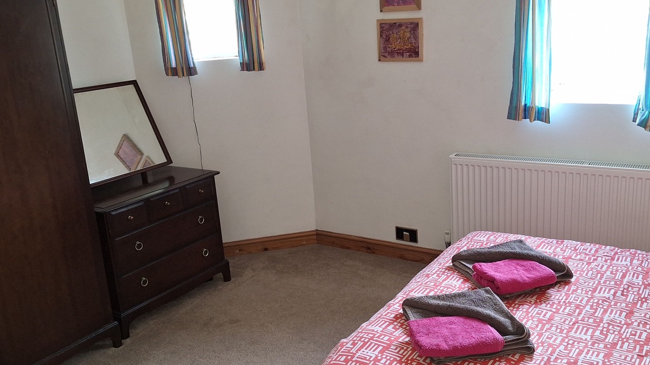 Photo of Bedroom in Barns Green
