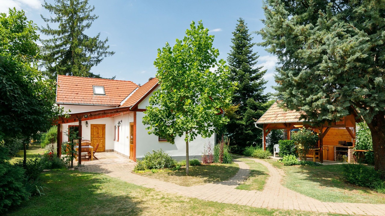 Photo of Outdoor in Latrany