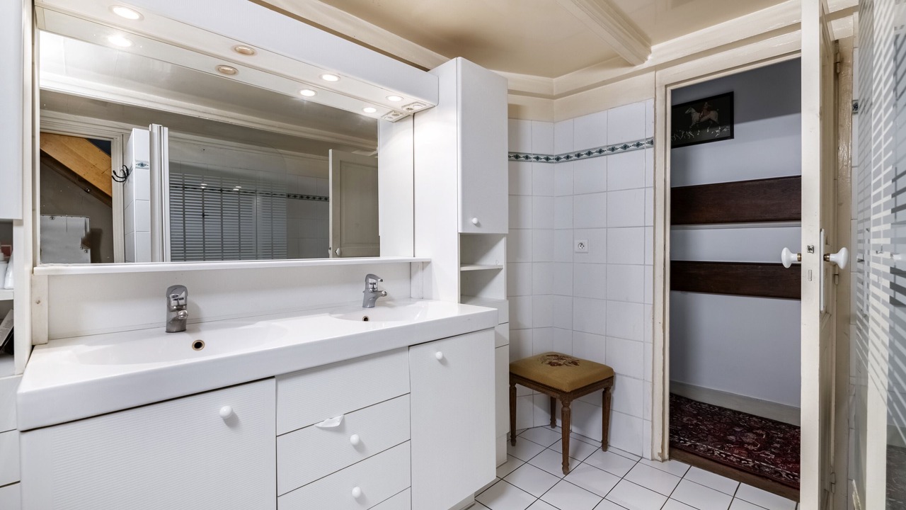 Photo of Bathroom in Faubourg-du-Roule