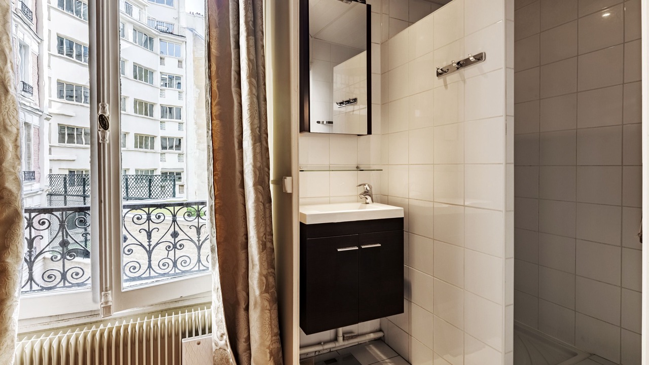 Photo of Bathroom in Faubourg-du-Roule