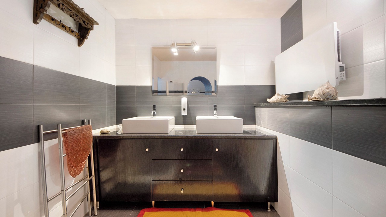 Photo of Bathroom in Esposade