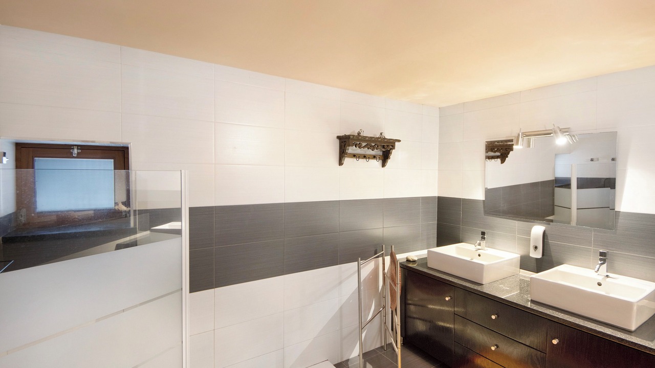 Photo of Bathroom in Esposade