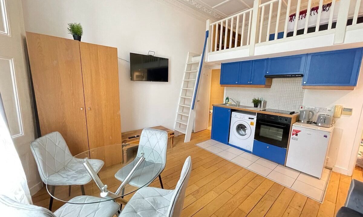 Photo of Livingroom in Colville
